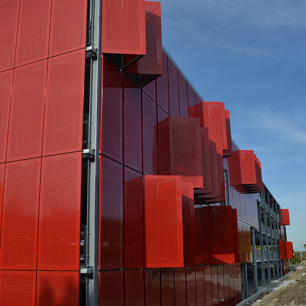 Öffentliches Parkhaus mit 335 Stellplätzen